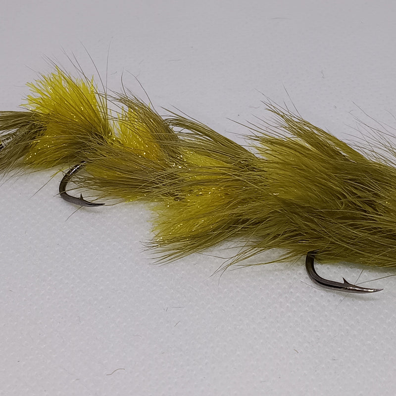 Game Changer Olive Pike Fly 3/0 Bait Fish Feather Game Changer