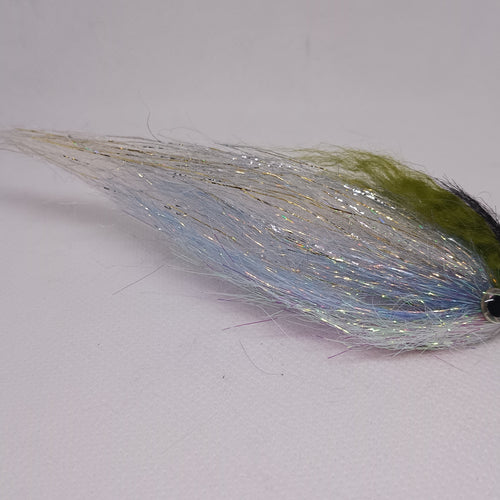 1 Large Pike /Perch/ Predatory Fly Lures Size 3/0 Hook SILVER ROACH