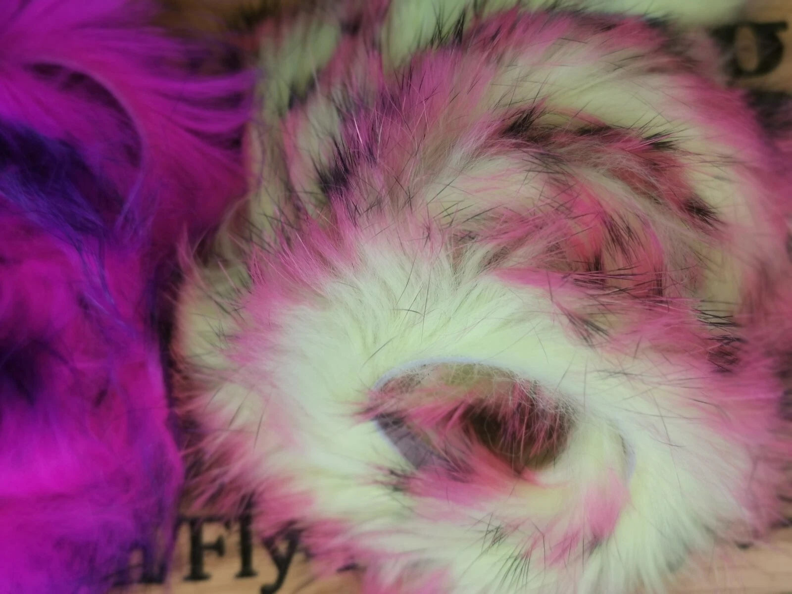 Rabbit Zonker strips barred set of 6 strips (3 of each colour)